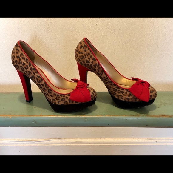 Guess Leopard Print Red Bow Heels Size 10 - Picture 14 of 14